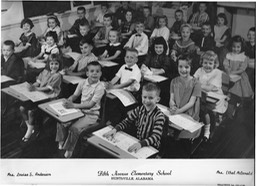 5th Avenue first grade class